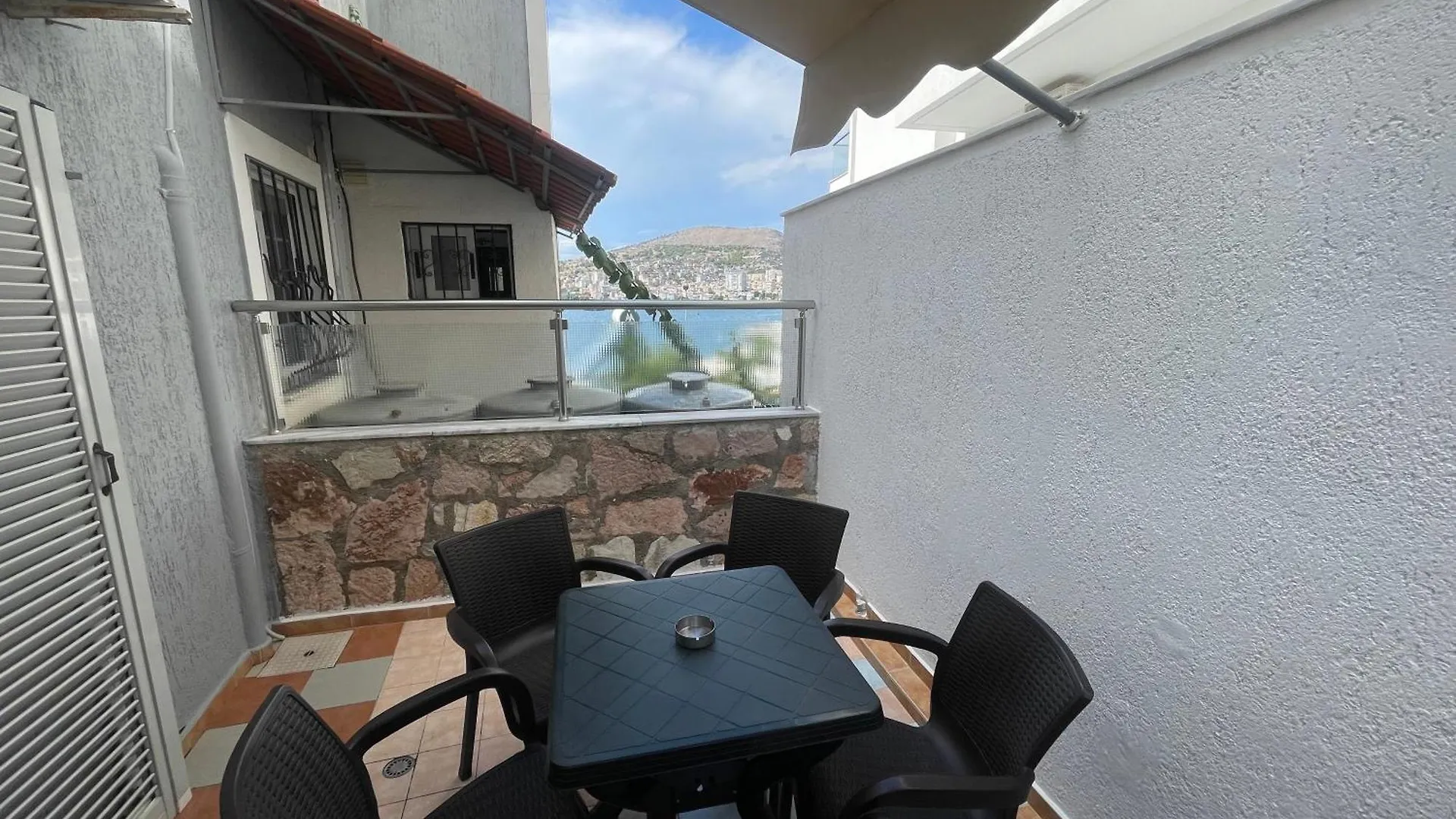 Lägenhet Villa Rrodhaj Sarandë